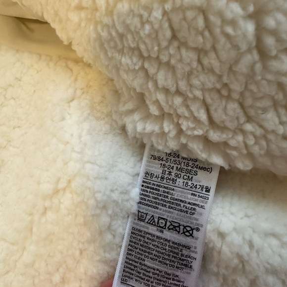 GAP Cream Sherpa Jacket with Colorful Accents - Picture 9 of 10